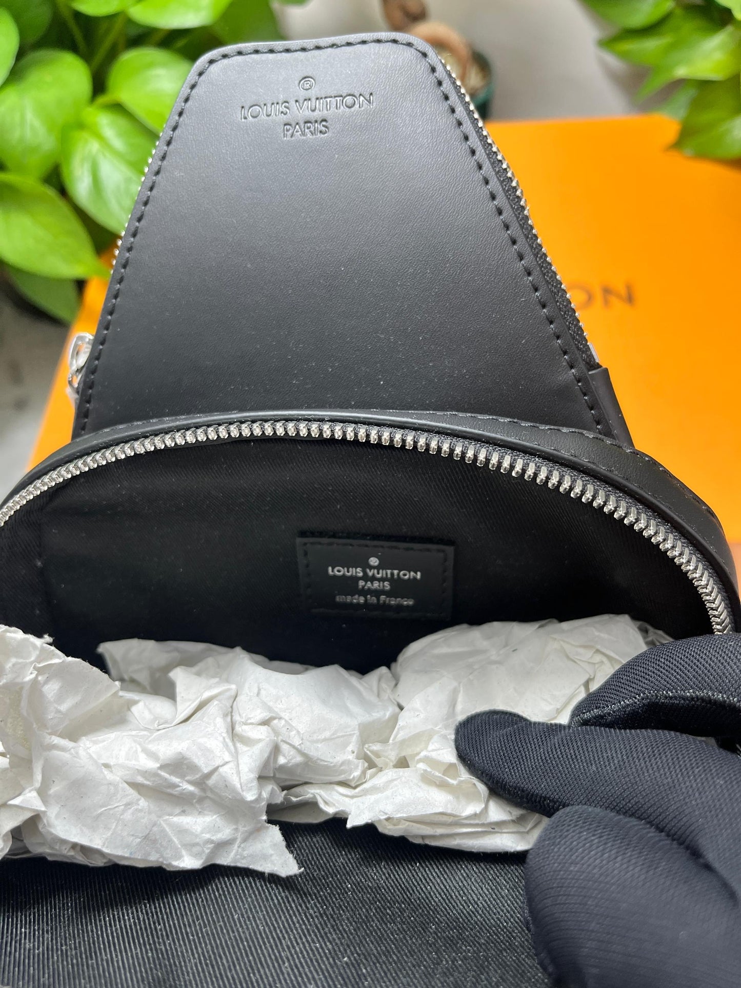 Louis Vuitton - Cross Body Bag (Brown)