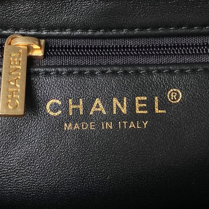 Chanel - handbag