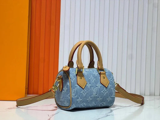 Louis Vuitton - bag