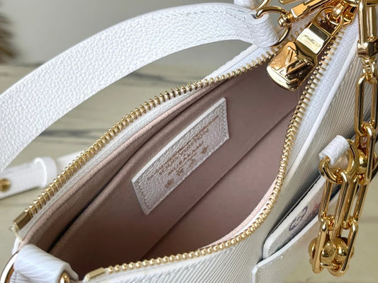 Louis Vuitton - bag