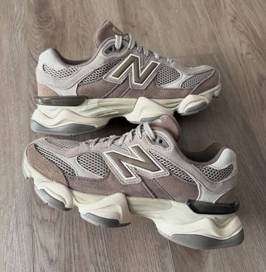New Balance 9060 - Brown