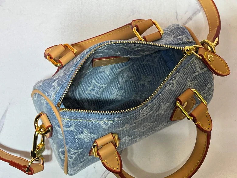 Louis Vuitton - bag