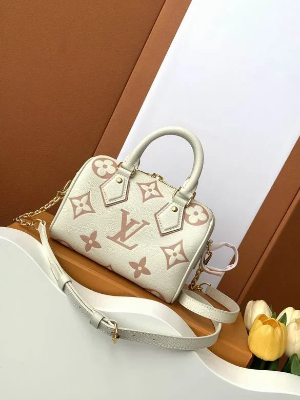 Louis Vuitton - bag