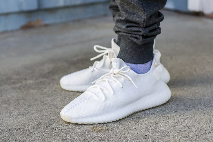 Yeezy - Cream White