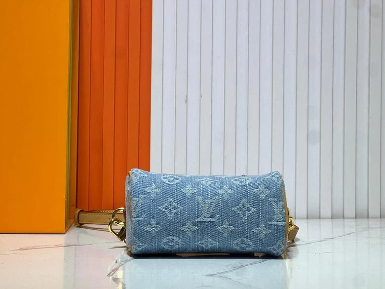 Louis Vuitton - bag