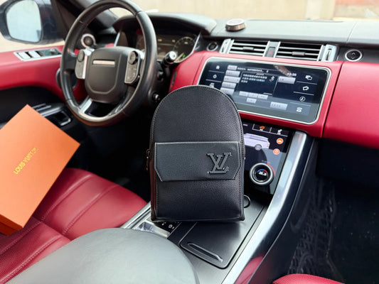 Louis Vuitton - bag