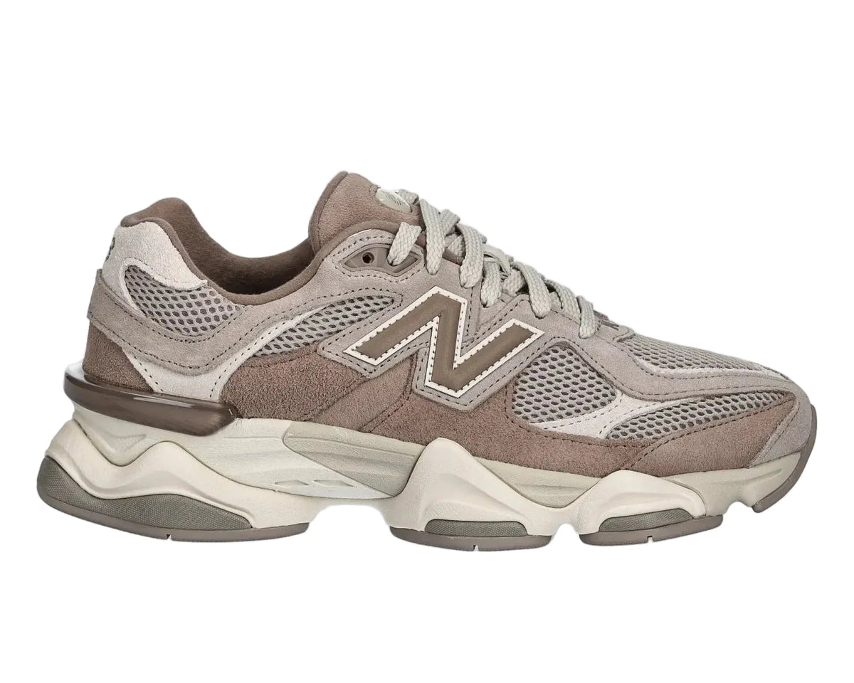 New Balance 9060 - Brown