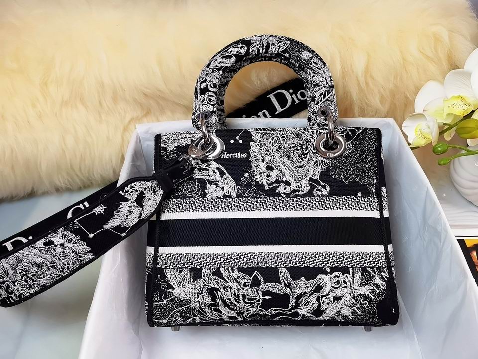 Dior - handbag
