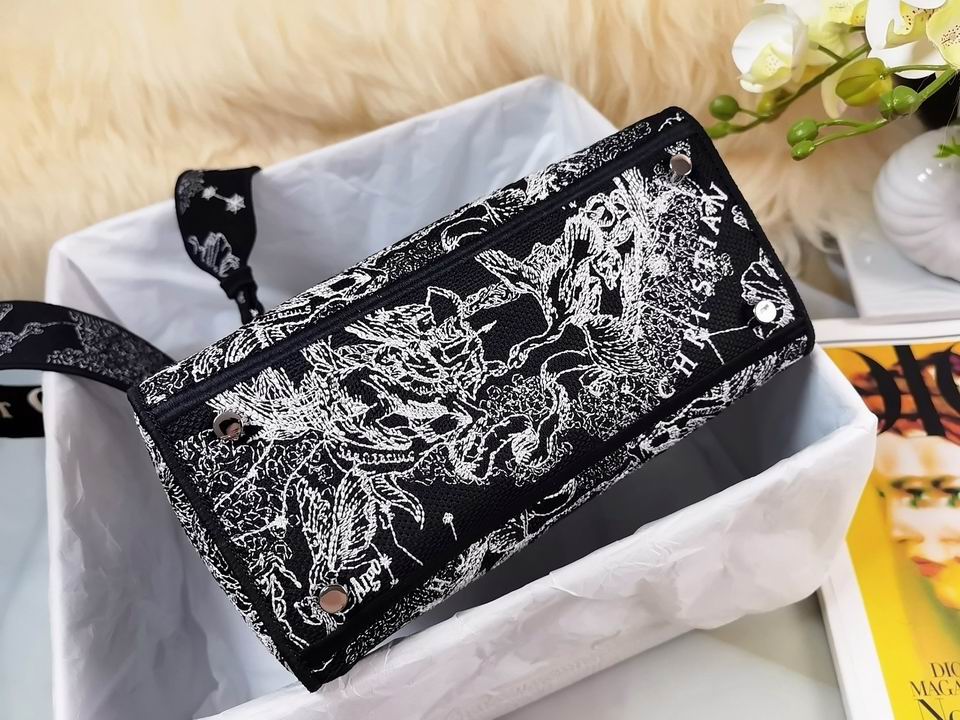 Dior - handbag