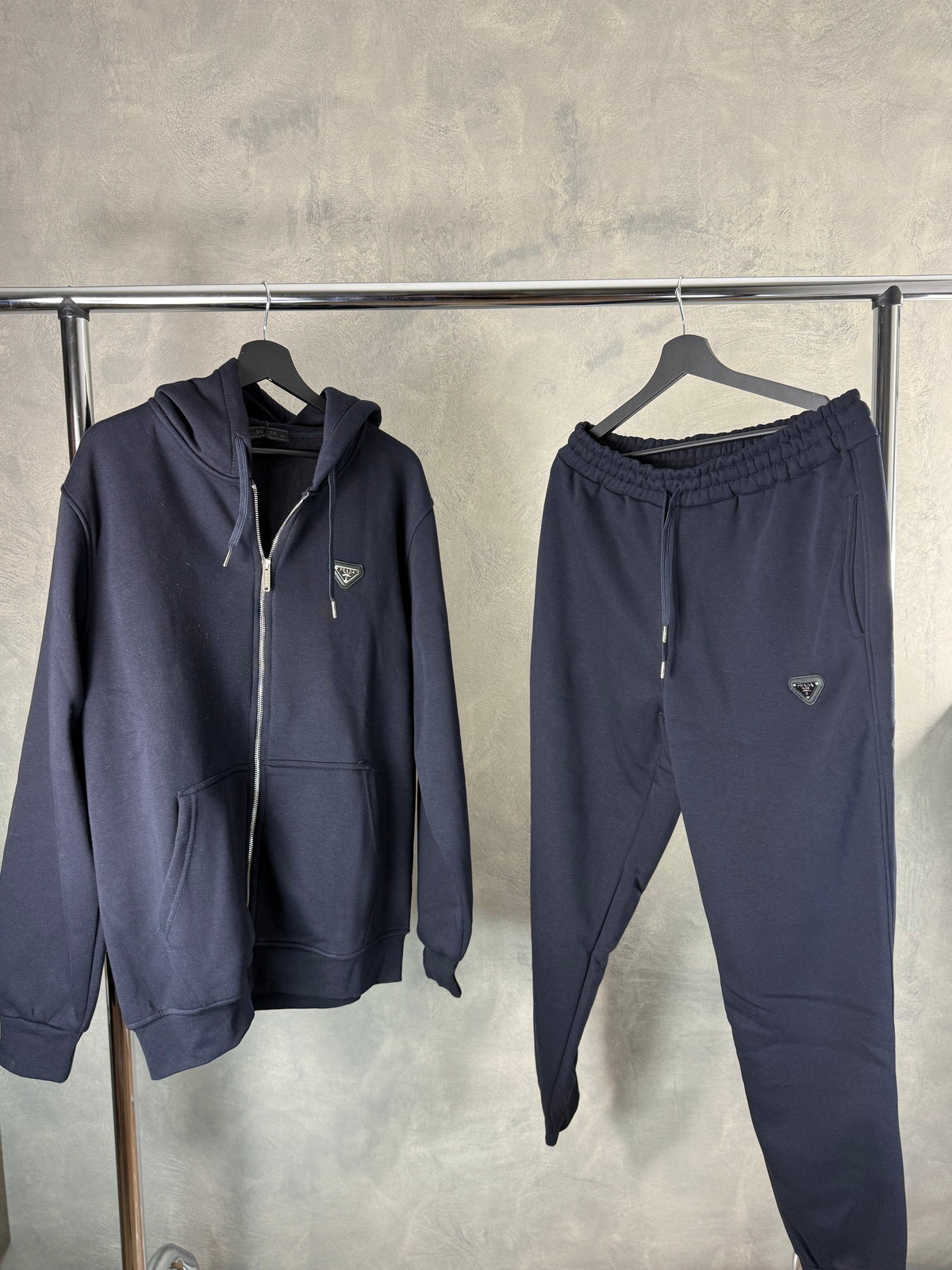 Herren - Blauer Prada Trainingsanzug