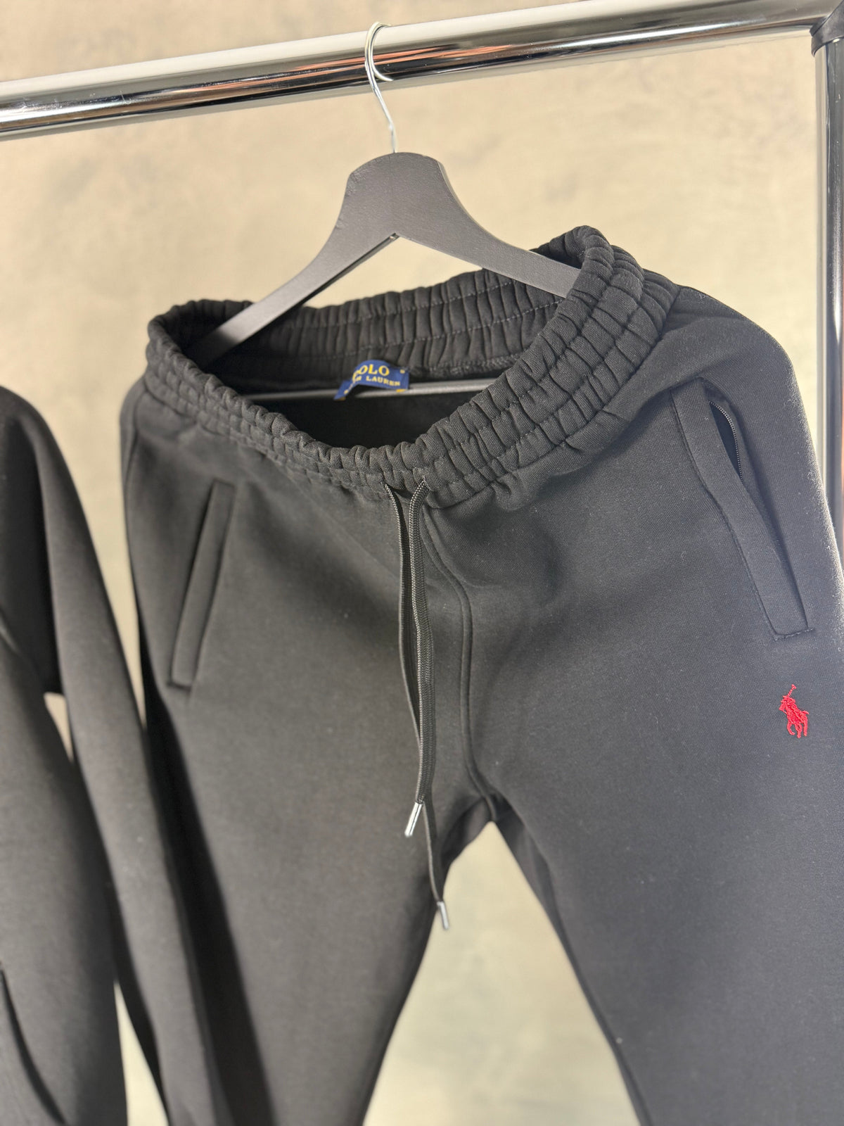 Herren - Schwarzer Polotracksuit