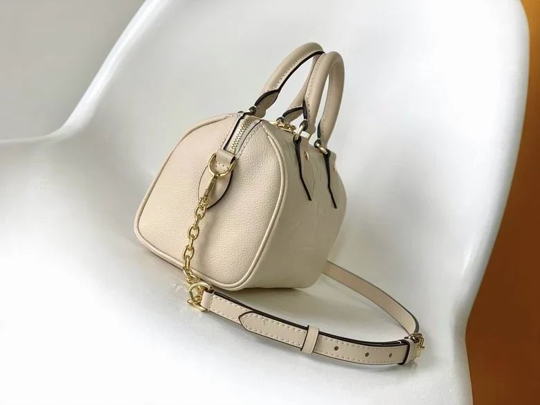 Louis Vuitton - bag
