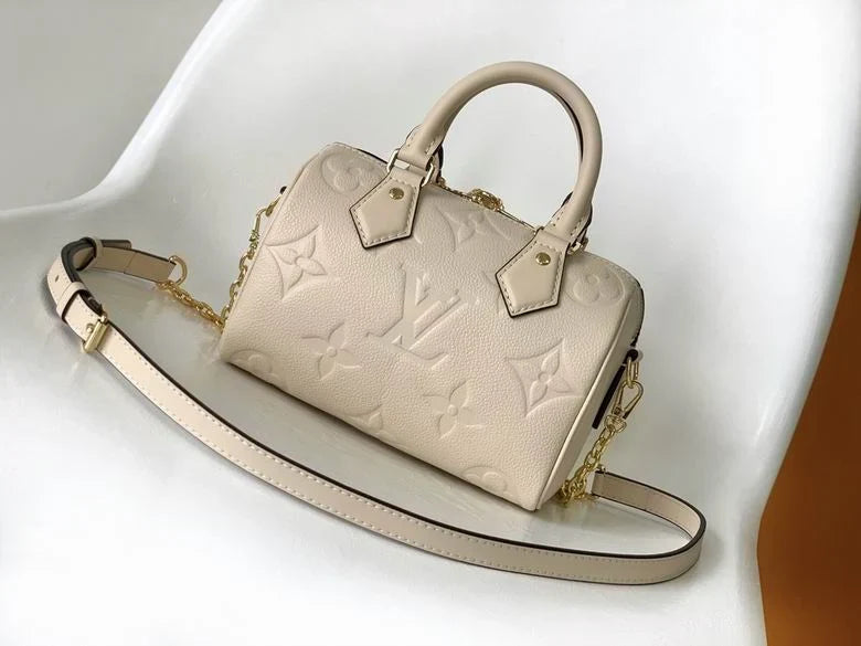 Louis Vuitton - bag