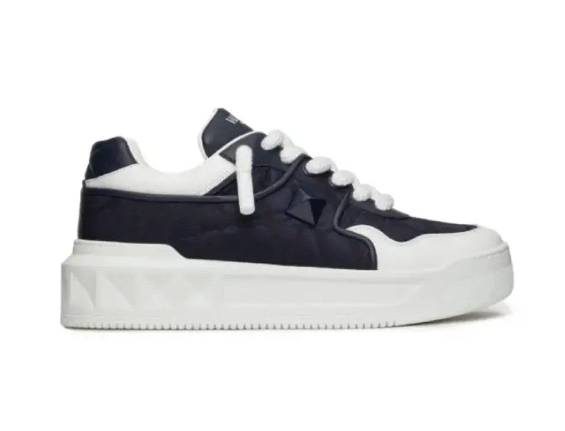 Valentino Garavani - One Stud Black White