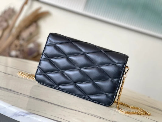 Louis Vuitton - bag